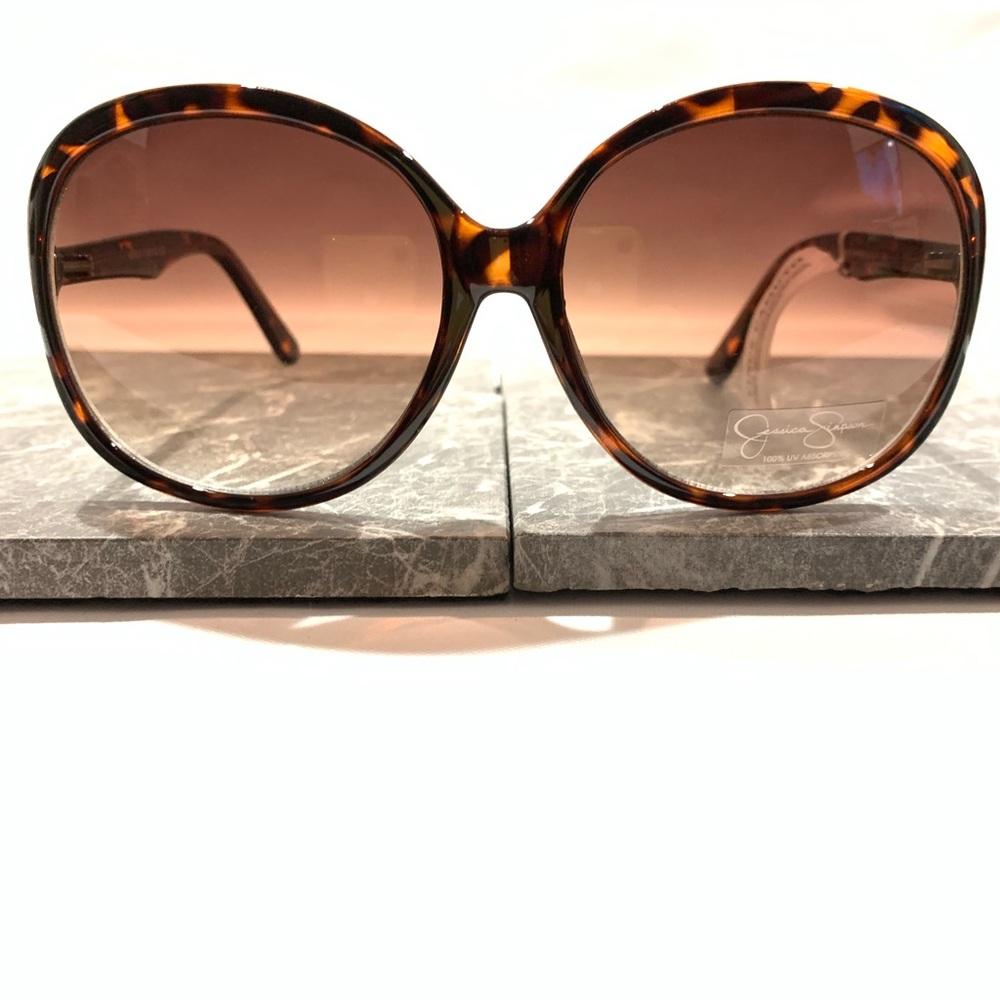 Vince Camuto Women's 63mm Oversized Sunglasses NWT